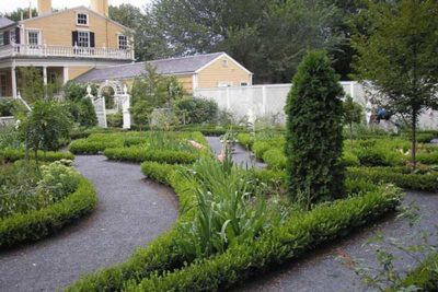 Longfellow House-Washington's Headquarters Garden